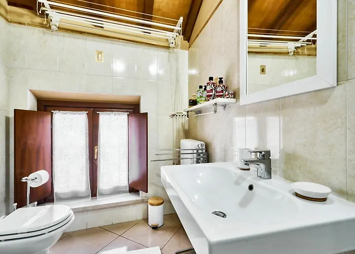Small Luxury A Due Passi Dal Centro Daire
